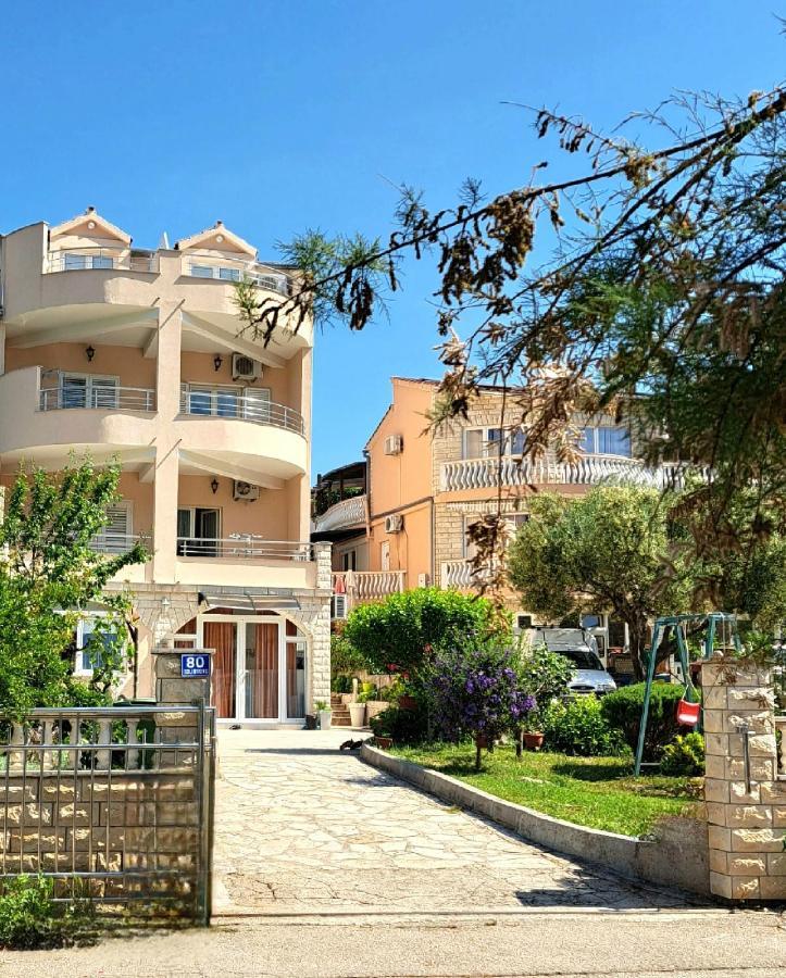 Open Sea Apartmani Grebastica Exterior photo