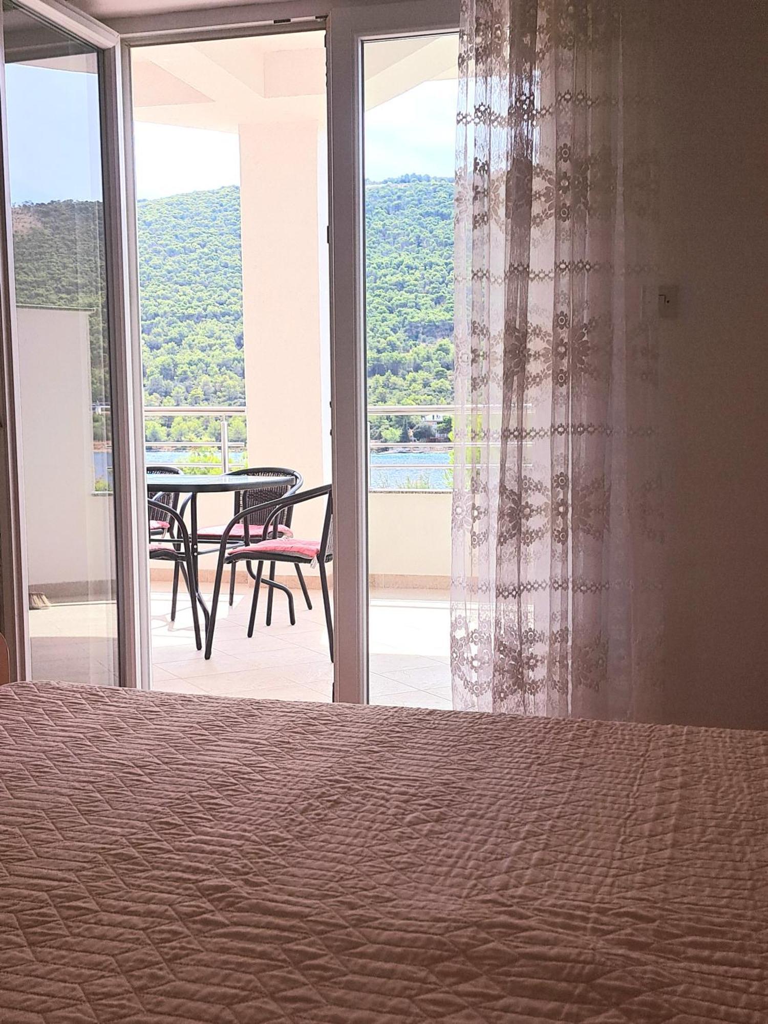 Open Sea Apartmani Grebastica Room photo