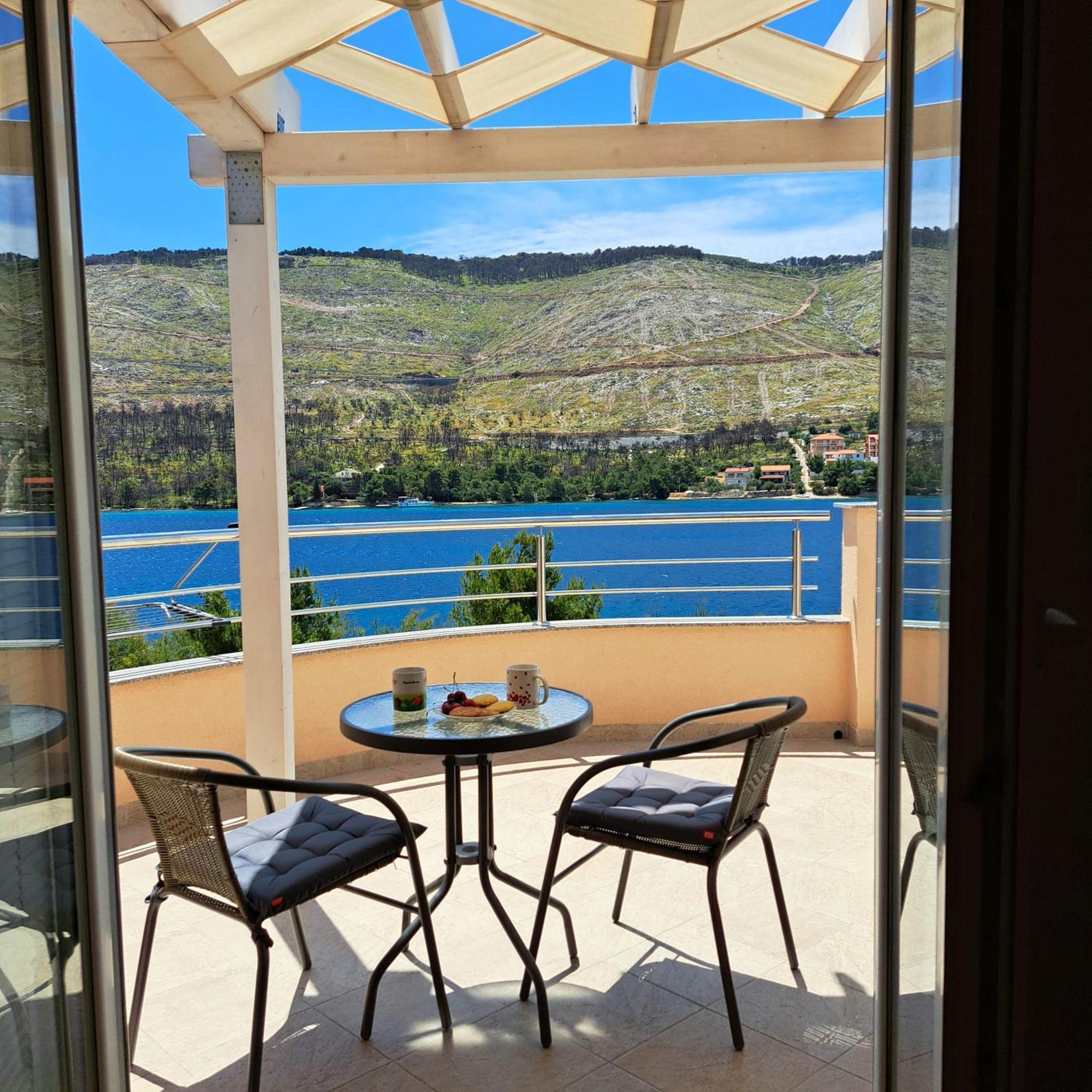 Open Sea Apartmani Grebastica Exterior photo