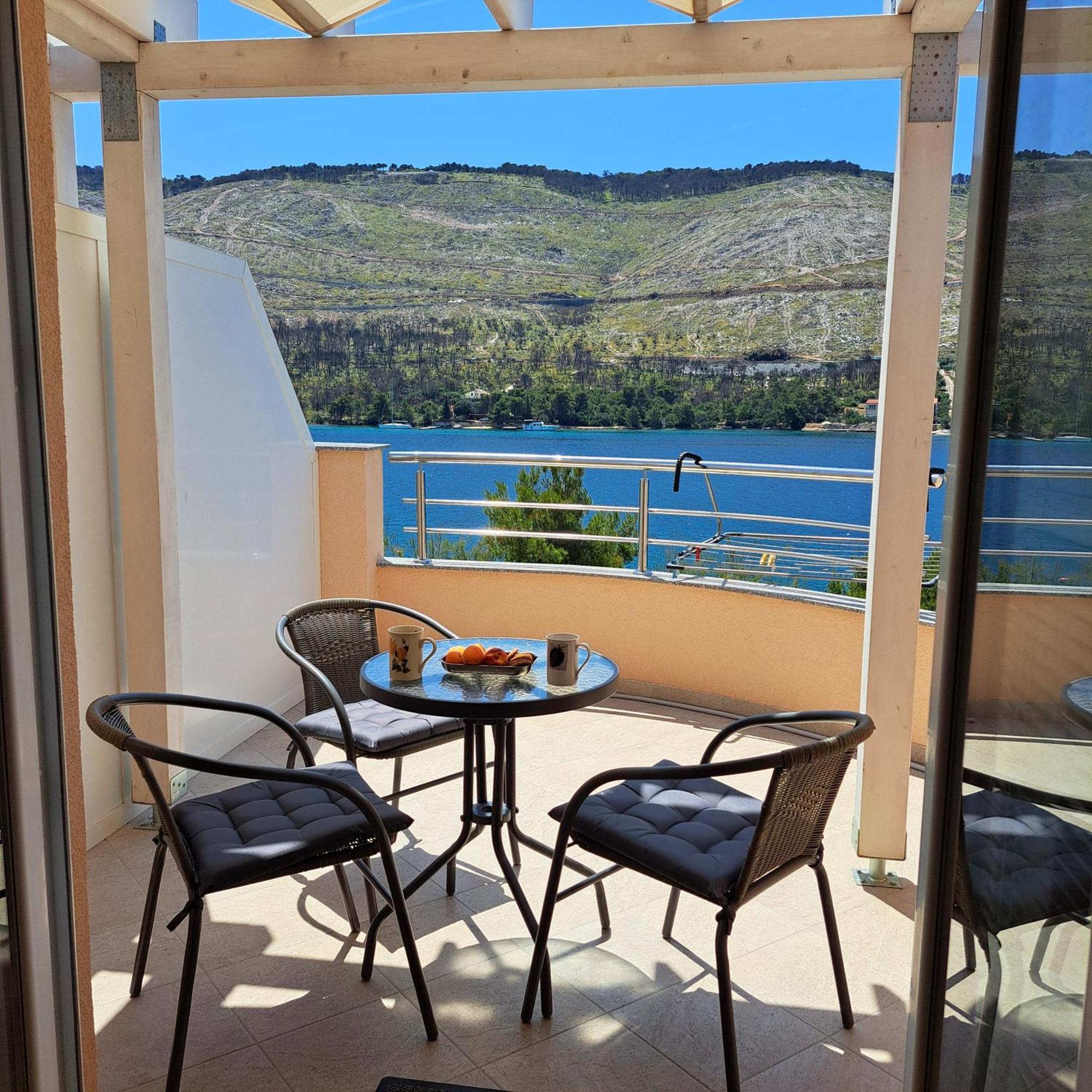 Open Sea Apartmani Grebastica Exterior photo